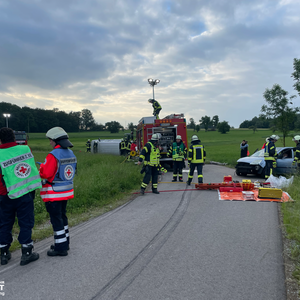 Alarmübung : Verkehrsunfall mit eingeklemmten Personen | Abteilungen Mainhardt + Geißelhardt, DRK Mainhardt und Rettungsdienst
